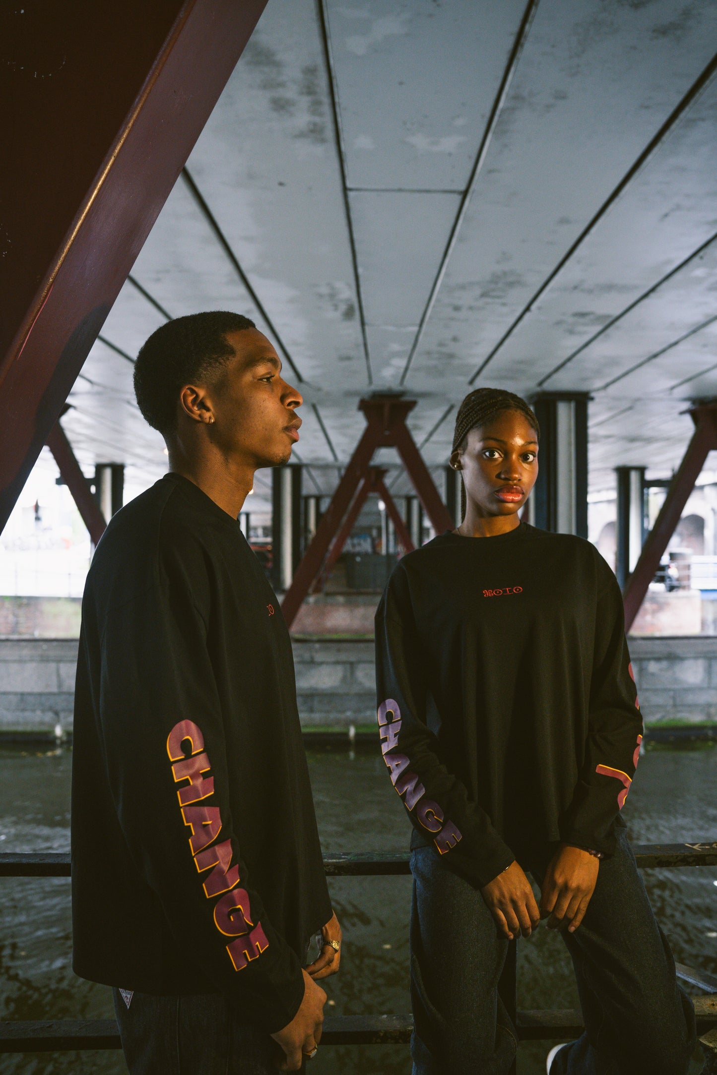 Change Longsleeve Black